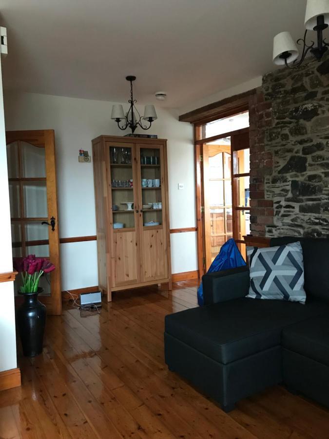 Lovely Apartment Overlooking The Harbour And Bay Ardglass Exterior foto