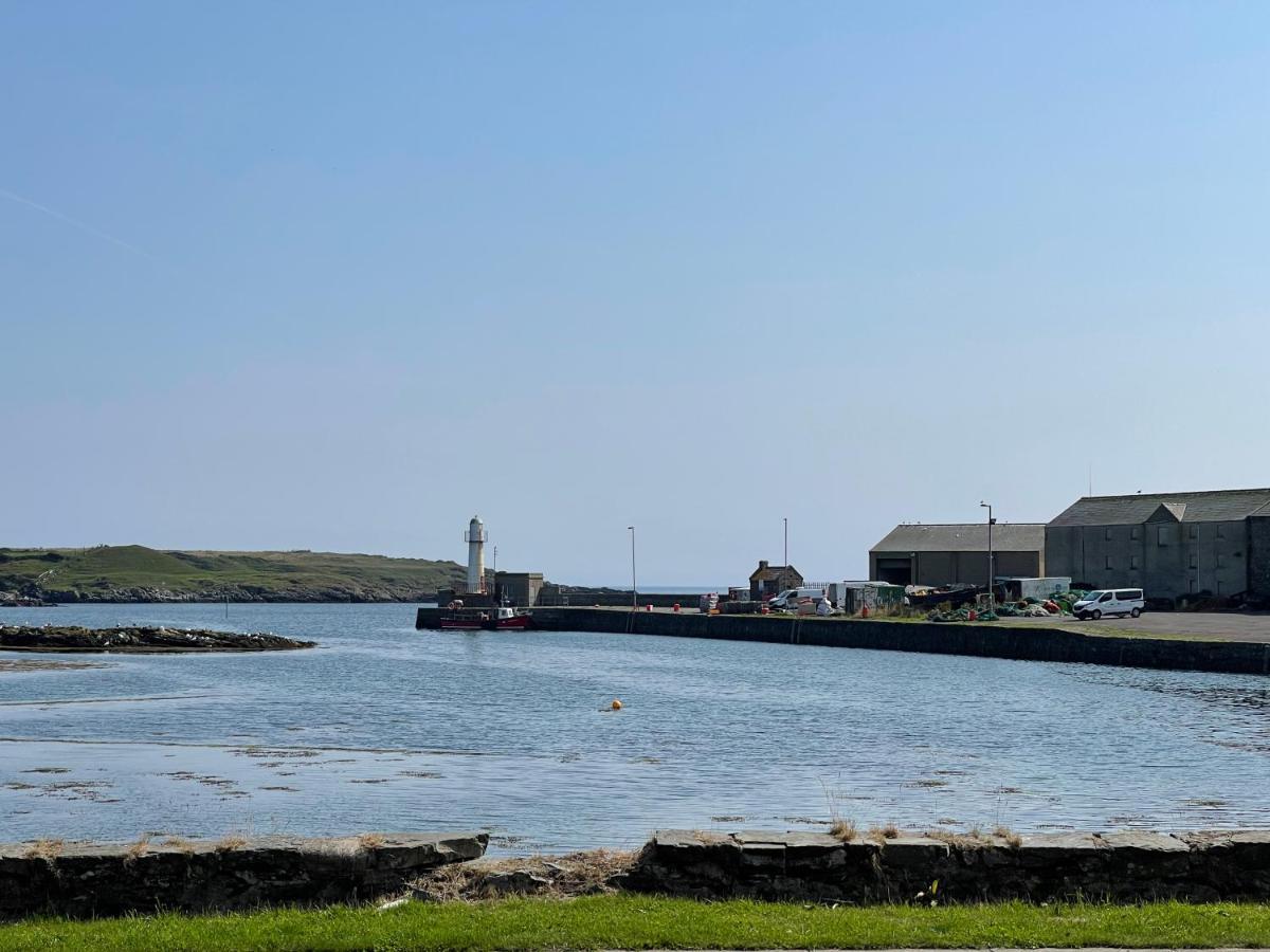 Lovely Apartment Overlooking The Harbour And Bay Ardglass Exterior foto